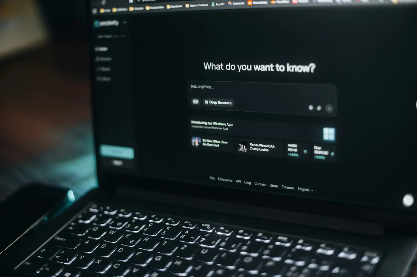 a computer screen with a black keyboard