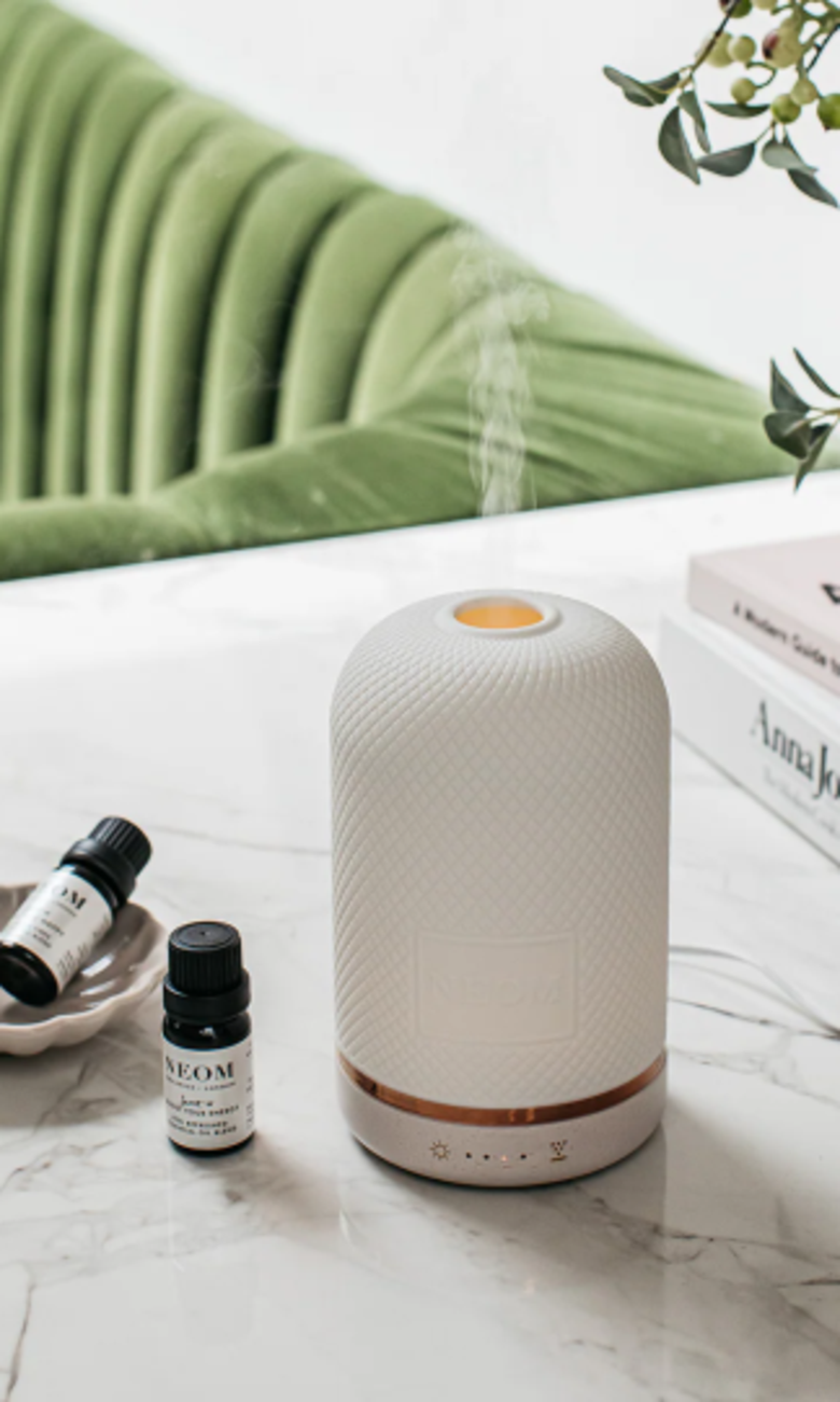 NEOM oils and diffuser 