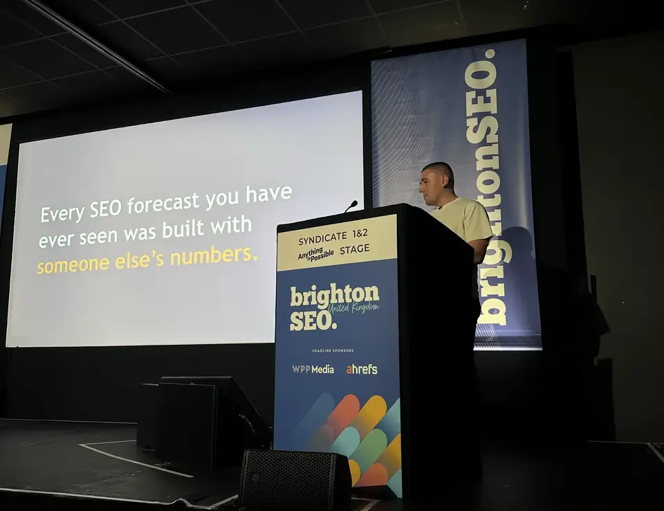 Dagan Price talking at BrightonSEO 
