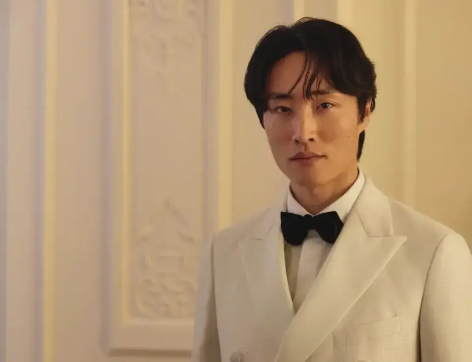 Scabal (Fostr, IDHL client) image showing man in a custom-made tuxedo